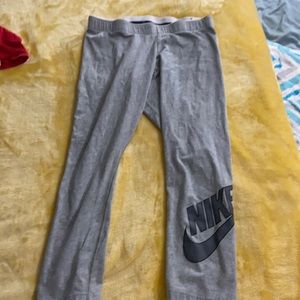 Gray leggings